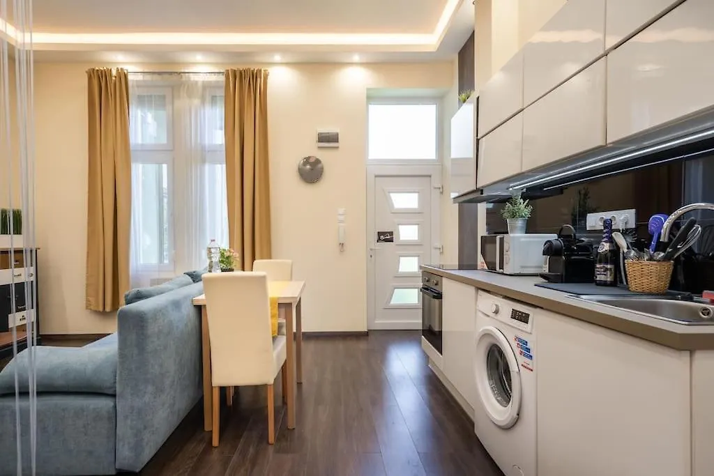Zippy Home Of Harmony Budapest Apartment